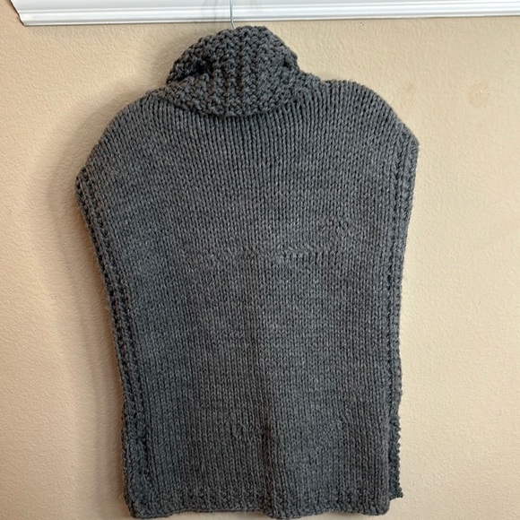 Charcoal Gray Turtleneck Cowl-neck Chunky Knit Vest Sweater - Picture 6 of 6